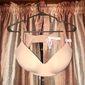 Victoria’s Secret T Shirt Lighly Lined Wireless Nude Bra Size Sz 40C Brand New